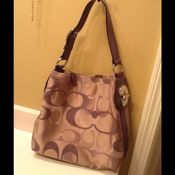 *SOLD*‼️Reduced‼️👜 Authentic Coach Purse