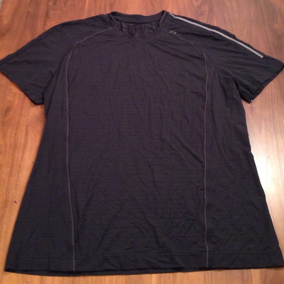 Men's Lululemon Shirt