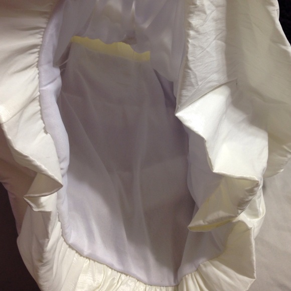 White Homecoming/Prom Dress - Picture 4 of 4