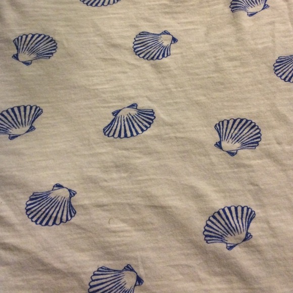 Seashell crop top - Picture 2 of 3