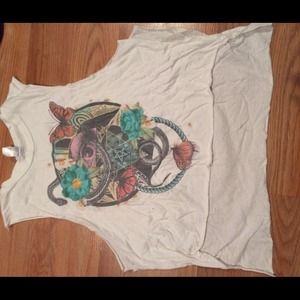 UO muscle shirt with graphic design