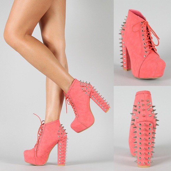 Vintage Coral Spiked Platform Boots S:8 US