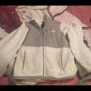 100% AUTHENTIC North Face Denali Jacket Size Large