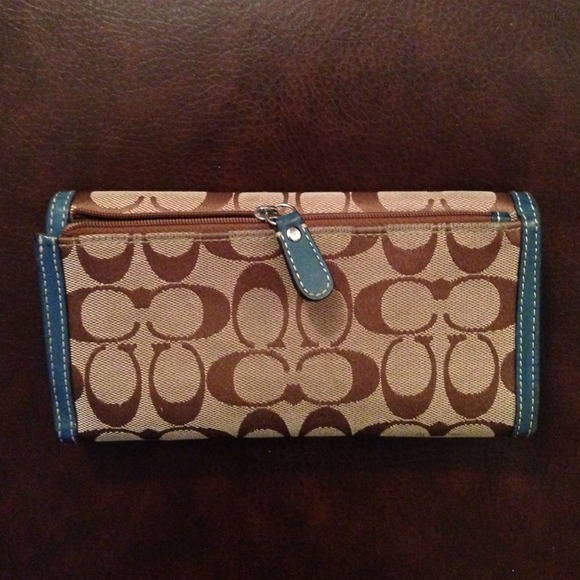 Tri-fold brown and teal Coach logo wallet - Picture 3 of 4