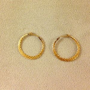 Gold woven hoop earrings