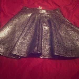 Black & Silver Bottom 😍