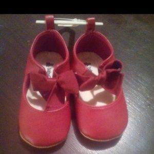 Gap baby shoes