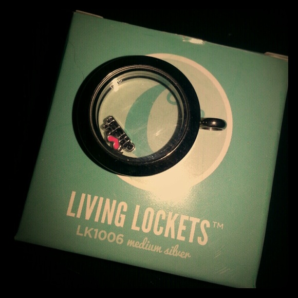 Origami Owl Living Locket w/ Charm