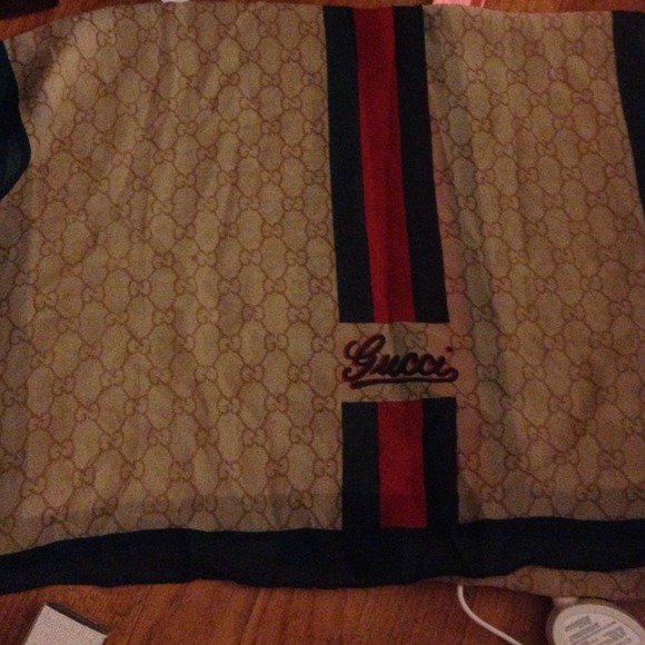 ❌Sold❌Gucci scarf