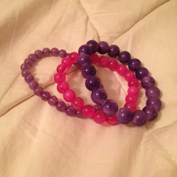 3 stretchy bracelets