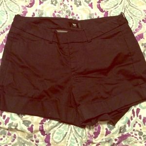 Classy black roll up short