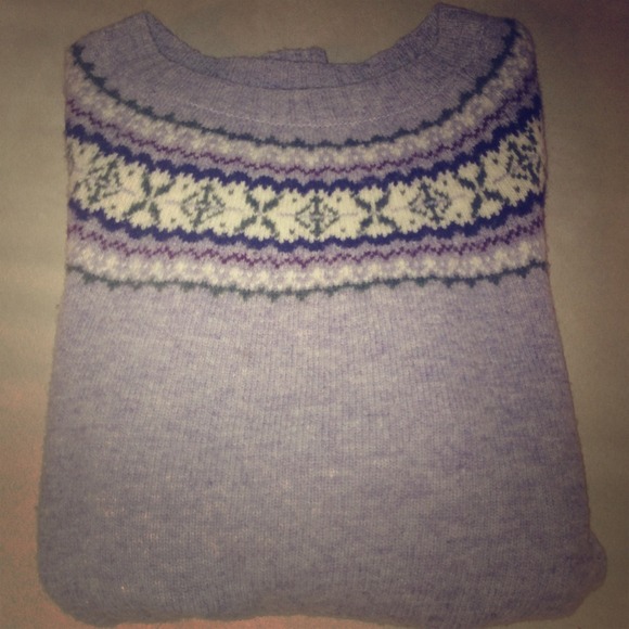 American Eagle sweater