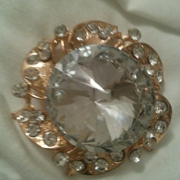 Gorgeous Crystal and gold Plated Brooch