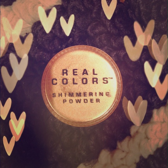 Real colors shimmering powder eye shadow