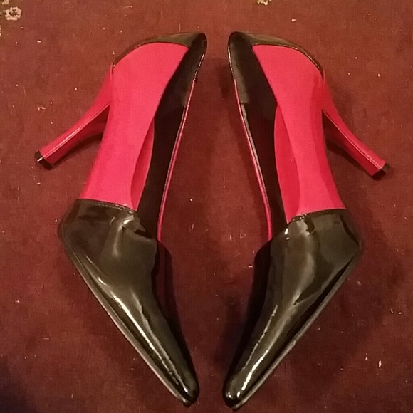 Black & Red 3 in Heels - Picture 2 of 4