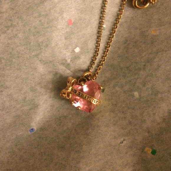Juicy Couture Heart Necklace💕