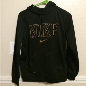 Nike women's medium sweater