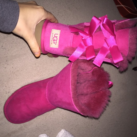 Bailey bow uggs - Picture 2 of 3
