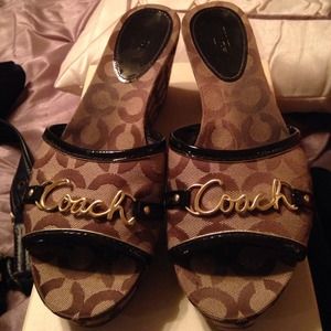 Coach sandals.. With original box.. Worn twice !!