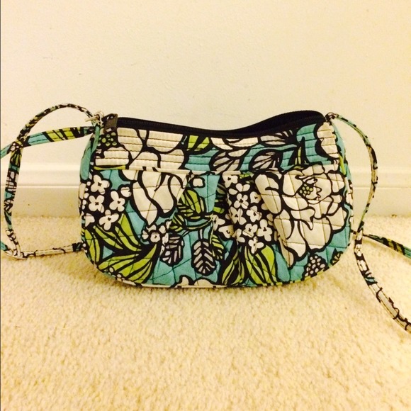 Vera Bradley Frannie purse in island blooms NWOT!! - Picture 1 of 4