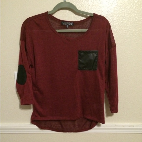 Women's shirt never worn
