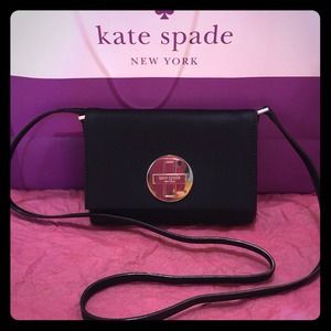 🎉SALE🎉🎀Kate Spade Navy Crossbody!🎀