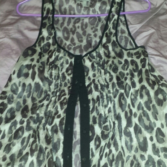 Button up tank