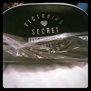 Victoria secret fashion show makeup bag💋