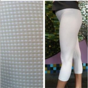 Lululemon Wunder Under crops