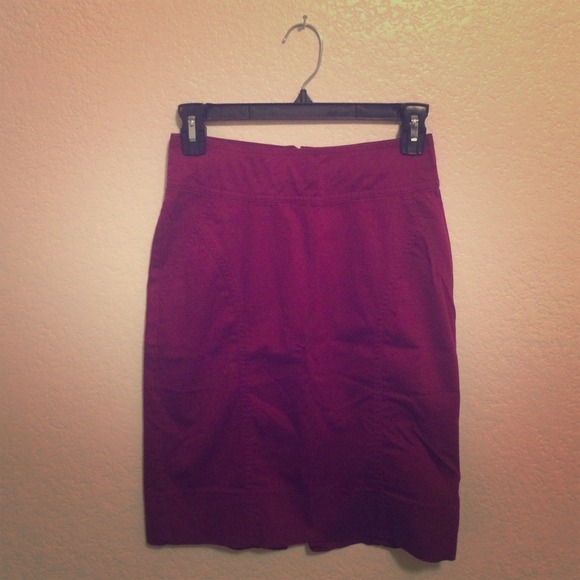 H&M Magenta Pencil Skirt