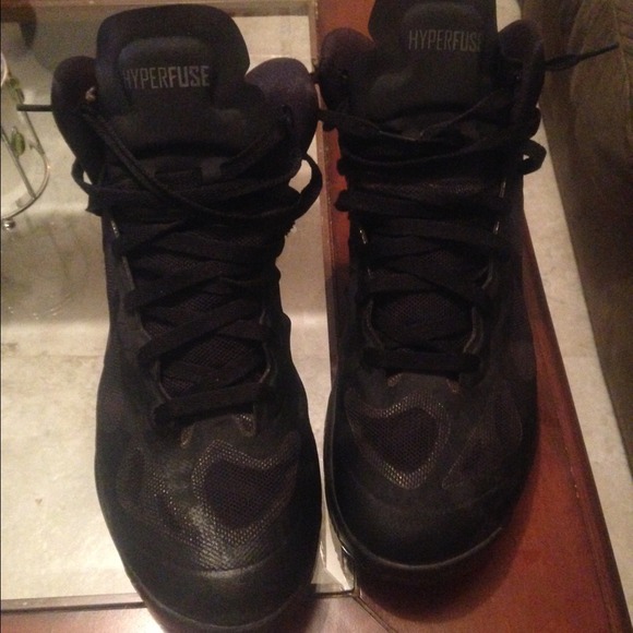 Nike Hyperfuse All Black
