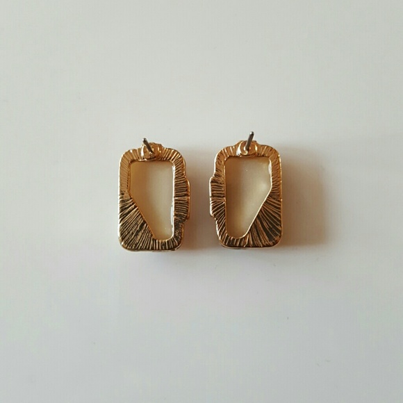 Angela Earrings - Picture 2 of 2