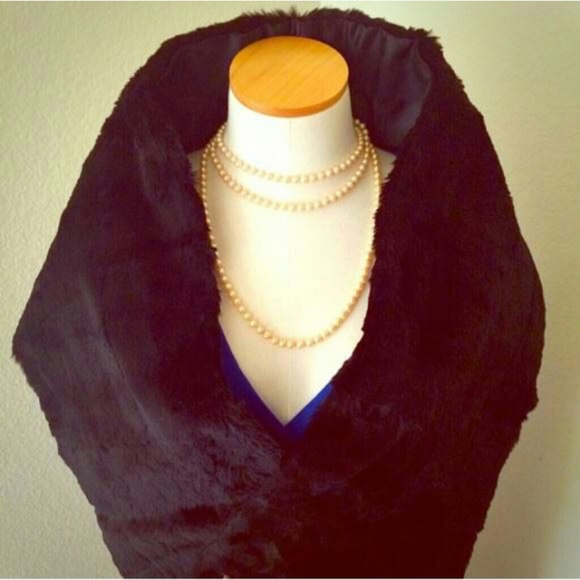 Morton's Accessories - Vintage Morton's Black Sheared Beaver Stole