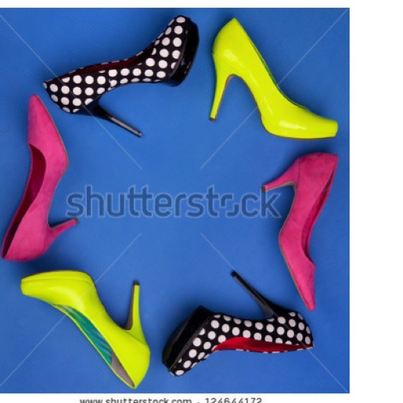 FOOTWEAR - Picture 3 of 4