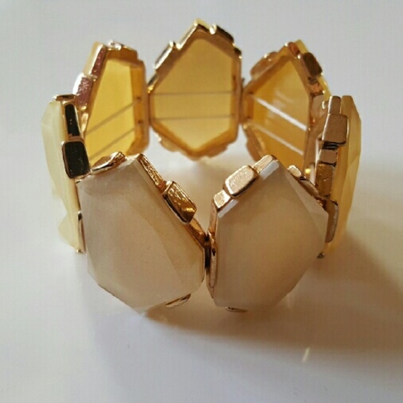 Theodora Bracelet-Ivory(NWOT)