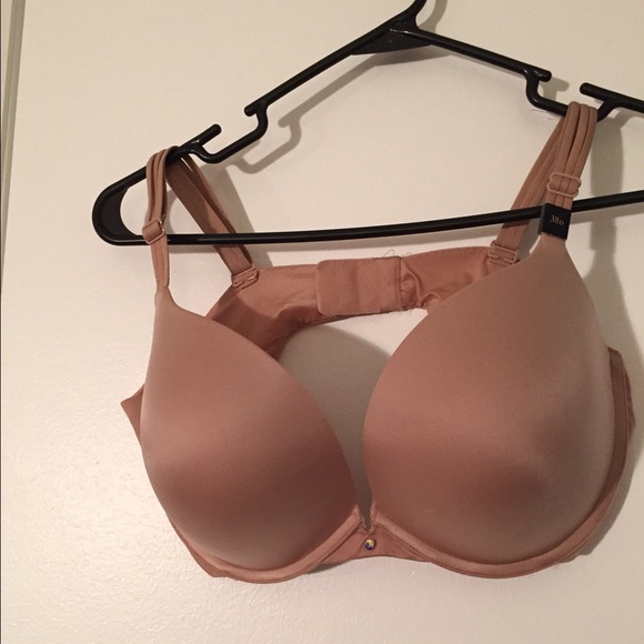 Nude Very Sexy VS Push-up Bra