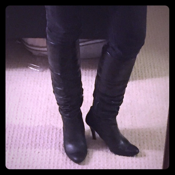 Aldo boots size 39. I'm size 7 and it's perfect