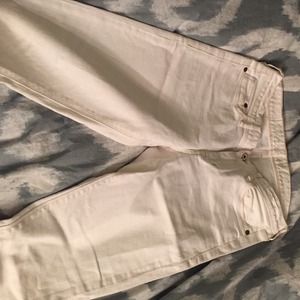 Madewell white jeans. 28x34
