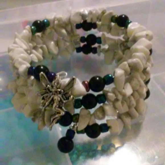 ON SALE ONE DAY ONLY 🎉Howlite & Black Onxy