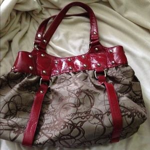 Jessica Simpson purse