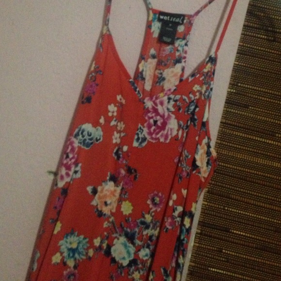 Wet Seal Dresses & Skirts - Beautiful long dress!
