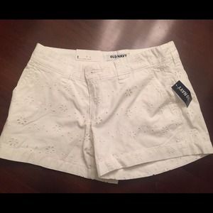 NWT Old Navy White lace shorts Size 0