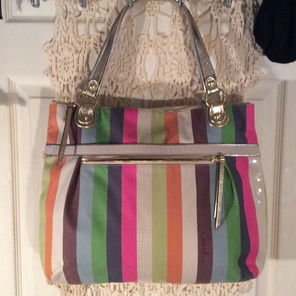 Coach Handbags - Beautiful HUGE  coach LOWEST PRICE`~
