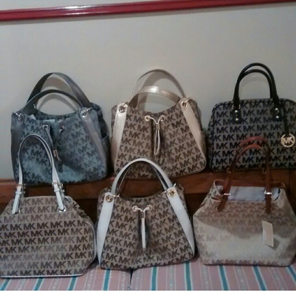 100% AUTHENTIC MK BAGS SOLD - Picture 2 of 3