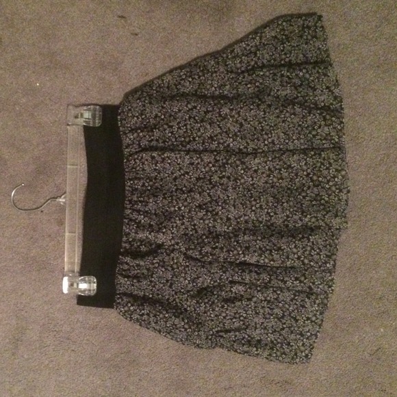 medium gray black floral high waist skirt