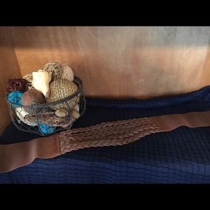 Thick braided belt with snaps