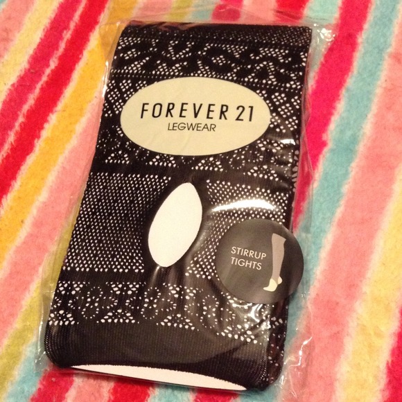 Forever 21 Accessories - ☀️PATTERN TIGHTS☀️