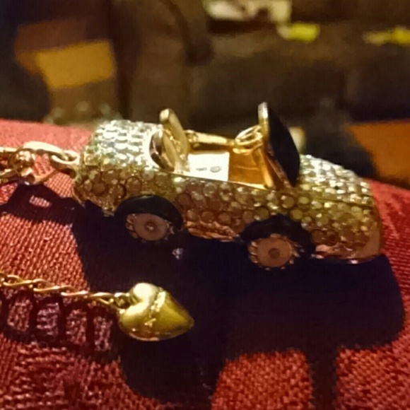 Betsey Johnson blinged out car necklace. - Picture 2 of 4