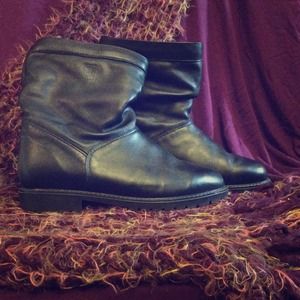 Black leather winter boots - never worn!