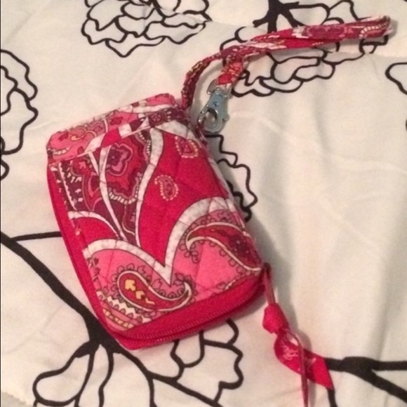 Vera Bradley All in One Wristlet in Rosy Posies